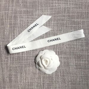 CHANEL Camellia and Ribbon Set